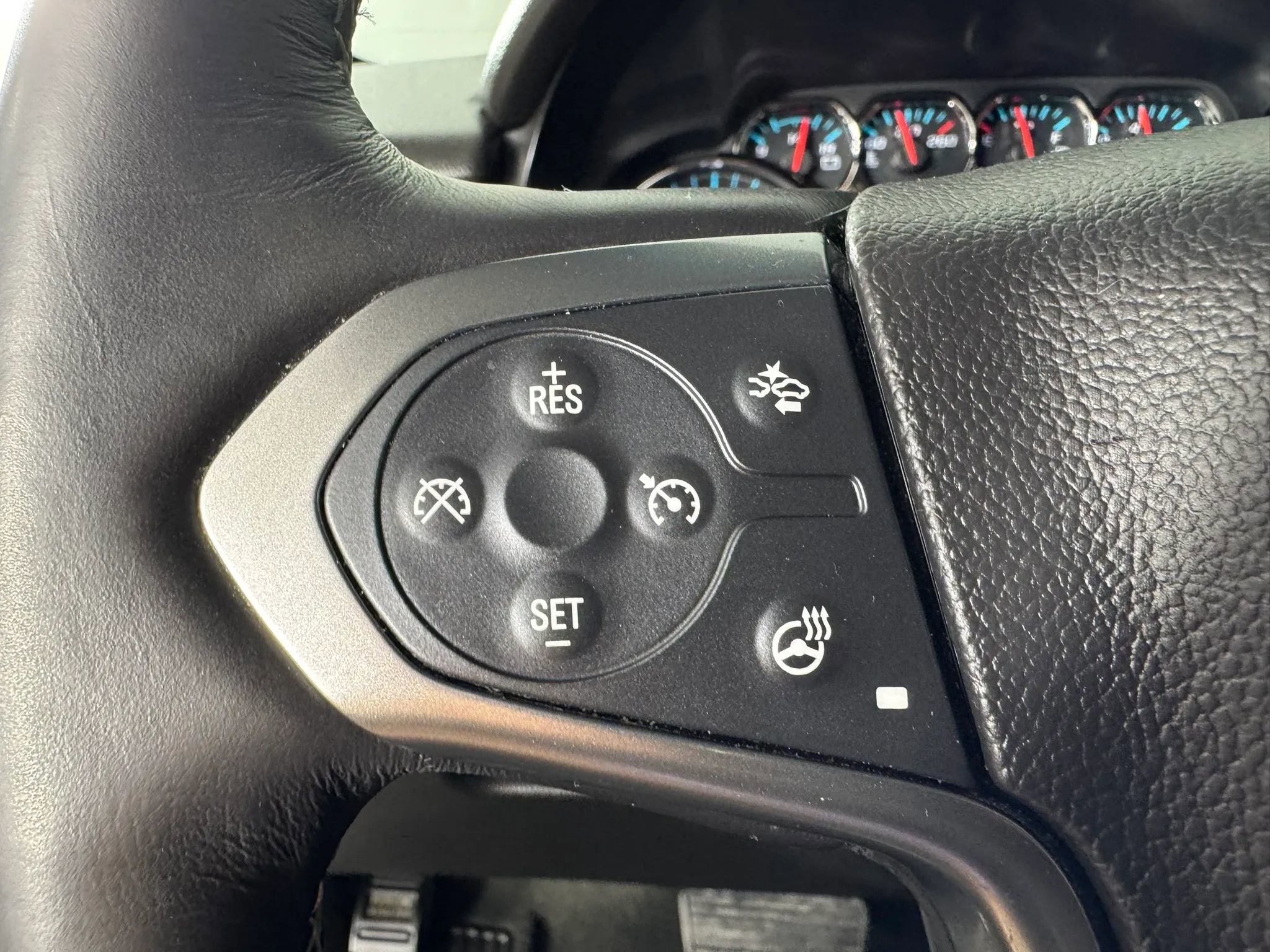 Used 2016 Chevrolet Suburban LT AWD/4WD image 13