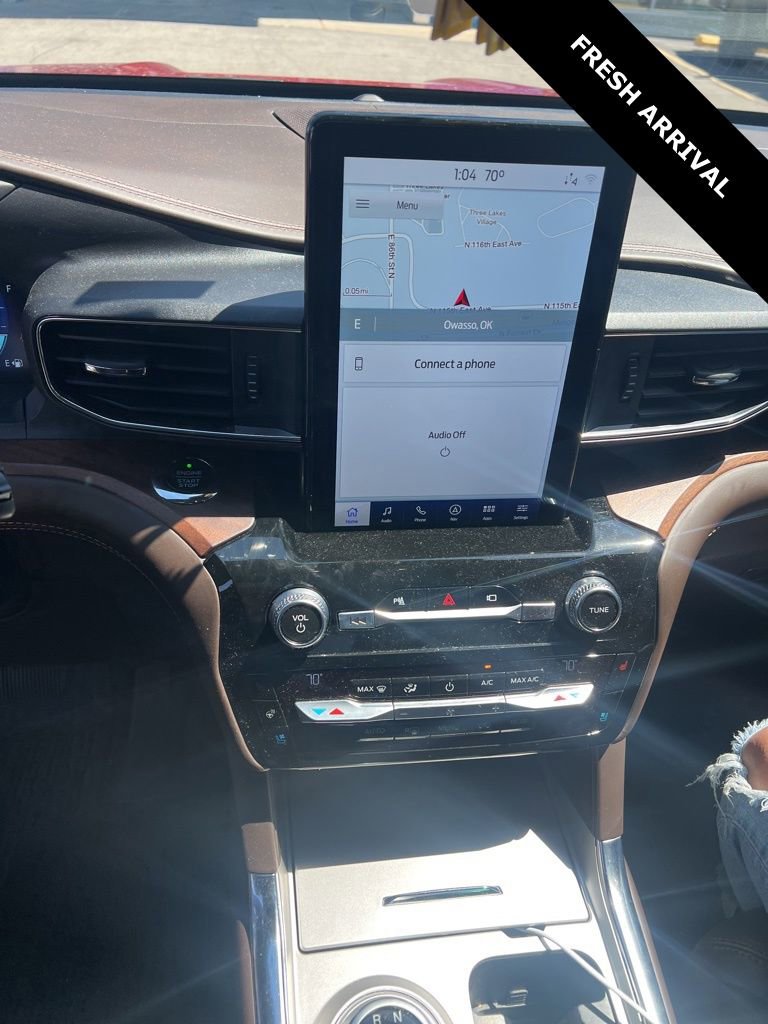 Used 2021 Ford Explorer King Ranch w/ Premium Technology Package AWD/4WD image 3