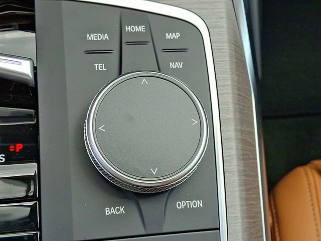 Used 2025 BMW 330i xDrive Sedan w/ Premium Package image 18