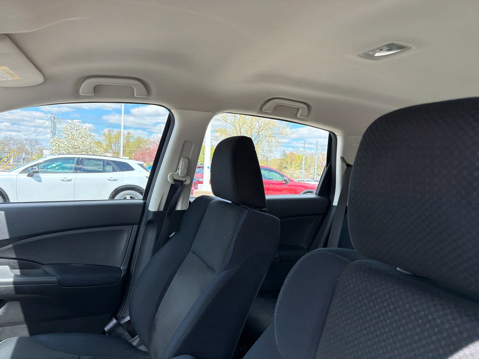 Used 2015 Honda CR-V LX image 5