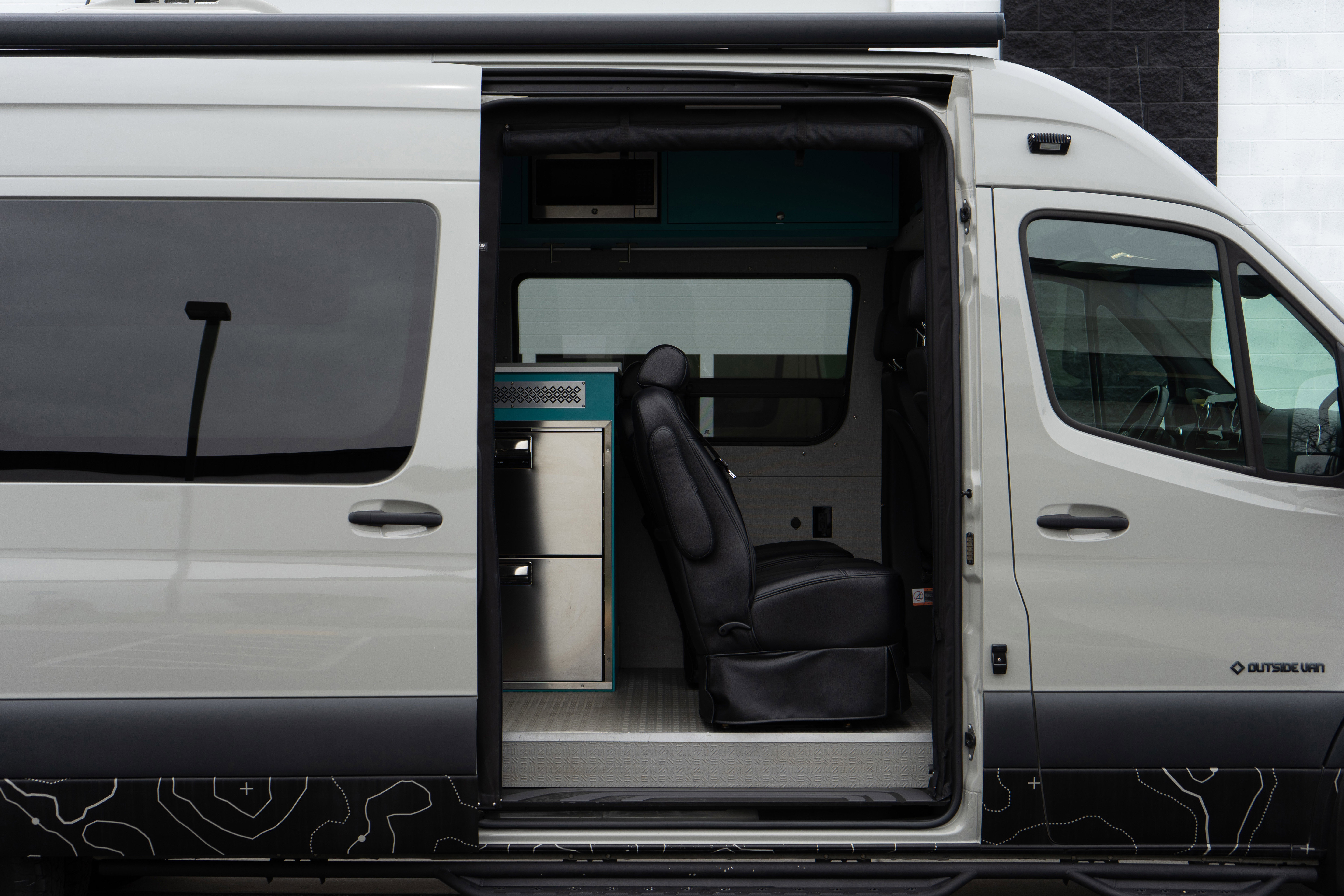 Used 2020 Mercedes-Benz Sprinter 3500 image 54