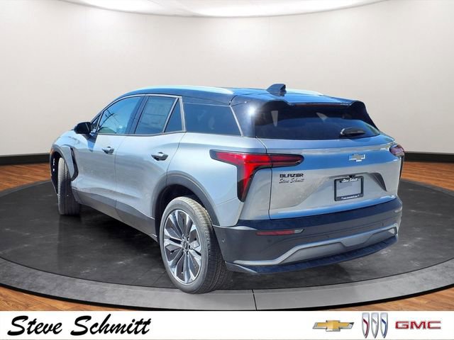 New 2026 Chevrolet Blazer EV LT w/ Super Cruise Package FWD image 3