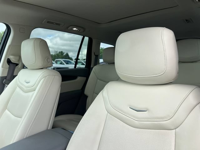 Used 2023 Cadillac XT6 Premium Luxury AWD/4WD image 13