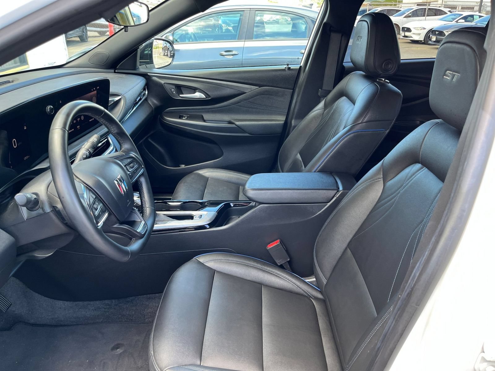 Used 2025 Buick Envista Sport Touring FWD image 25