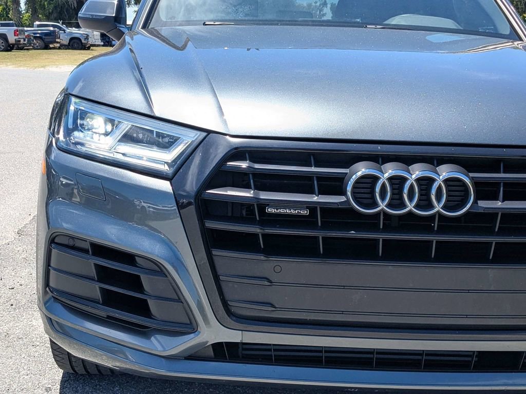 Used 2020 Audi Q5 2.0T Titanium Premium Plus AWD/4WD image 9