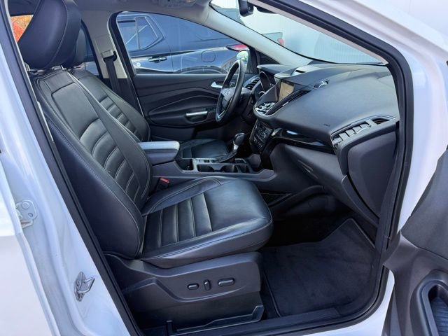 Used 2018 Ford Escape Titanium w/ Ford Safe & Smart Package image 28