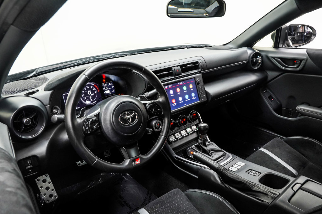 Used 2024 Toyota GR86 Premium RWD image 5