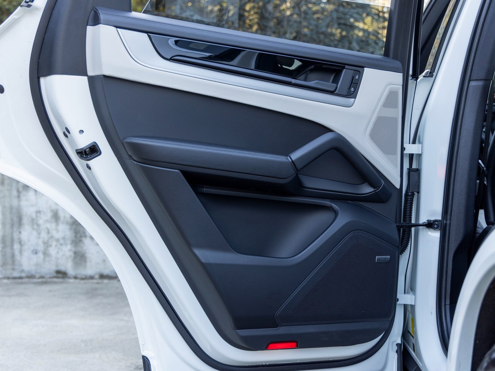 Certified 2025 Porsche Cayenne image 42