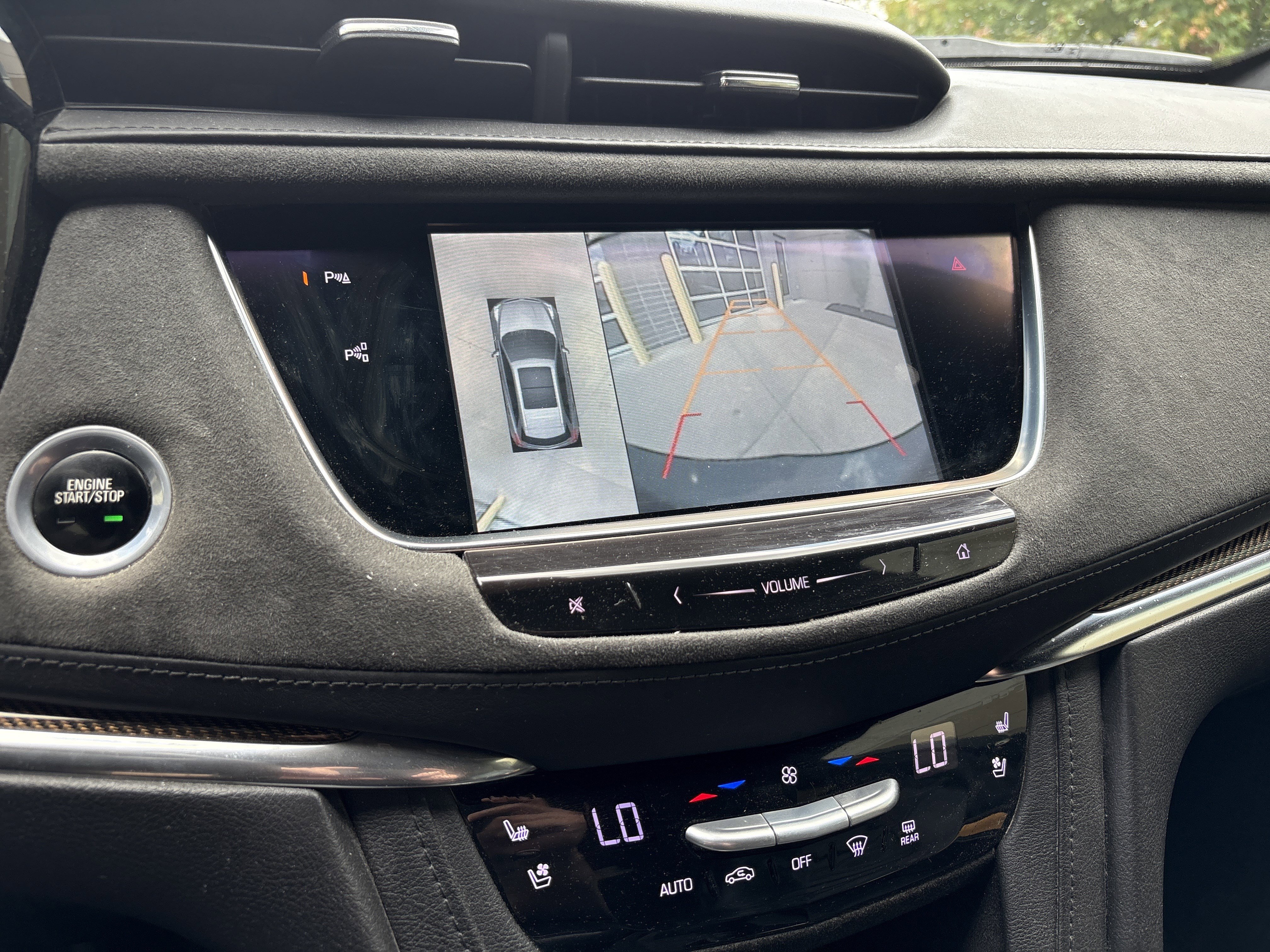 Used 2017 Cadillac XT5 Platinum w/ Driver Assist Package AWD/4WD image 25