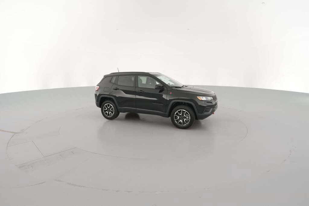 New 2026 Jeep Compass Trailhawk image 15