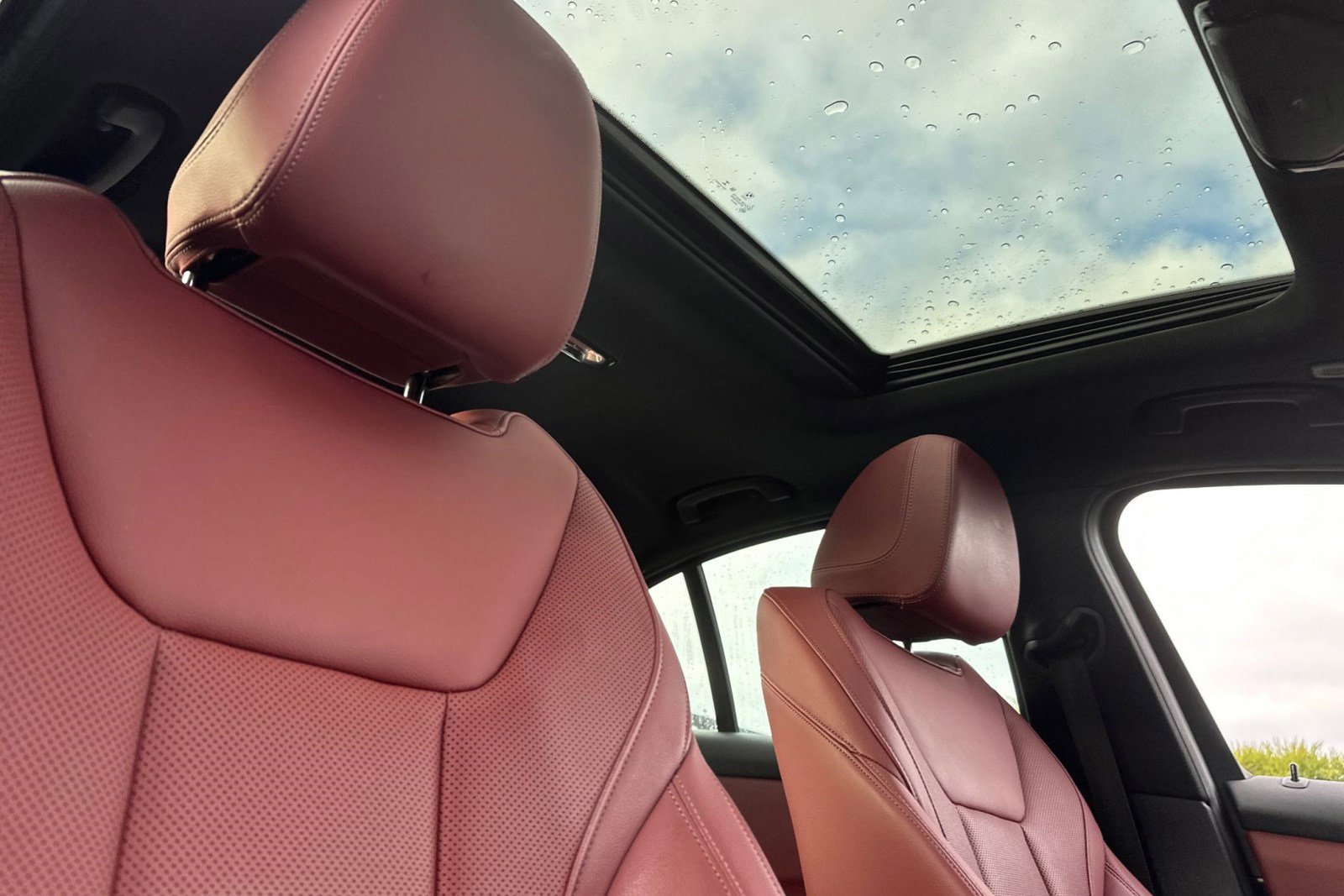 Used 2023 BMW 330e w/ Convenience Package image 24