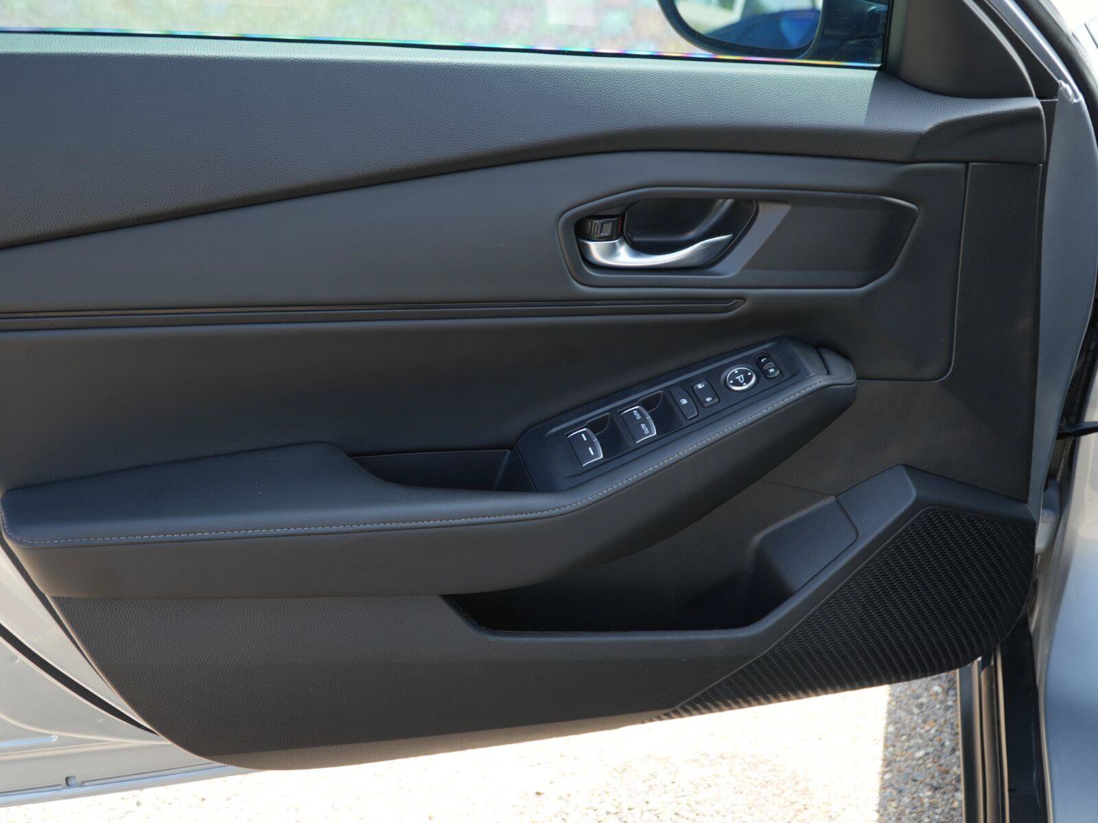Used 2025 Honda Accord Sport image 4
