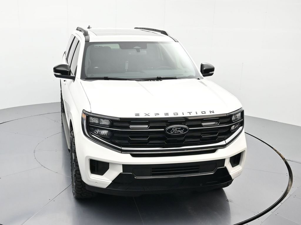 New 2026 Ford Expedition Platinum w/ Stealth Appearance Package AWD/4WD image 32