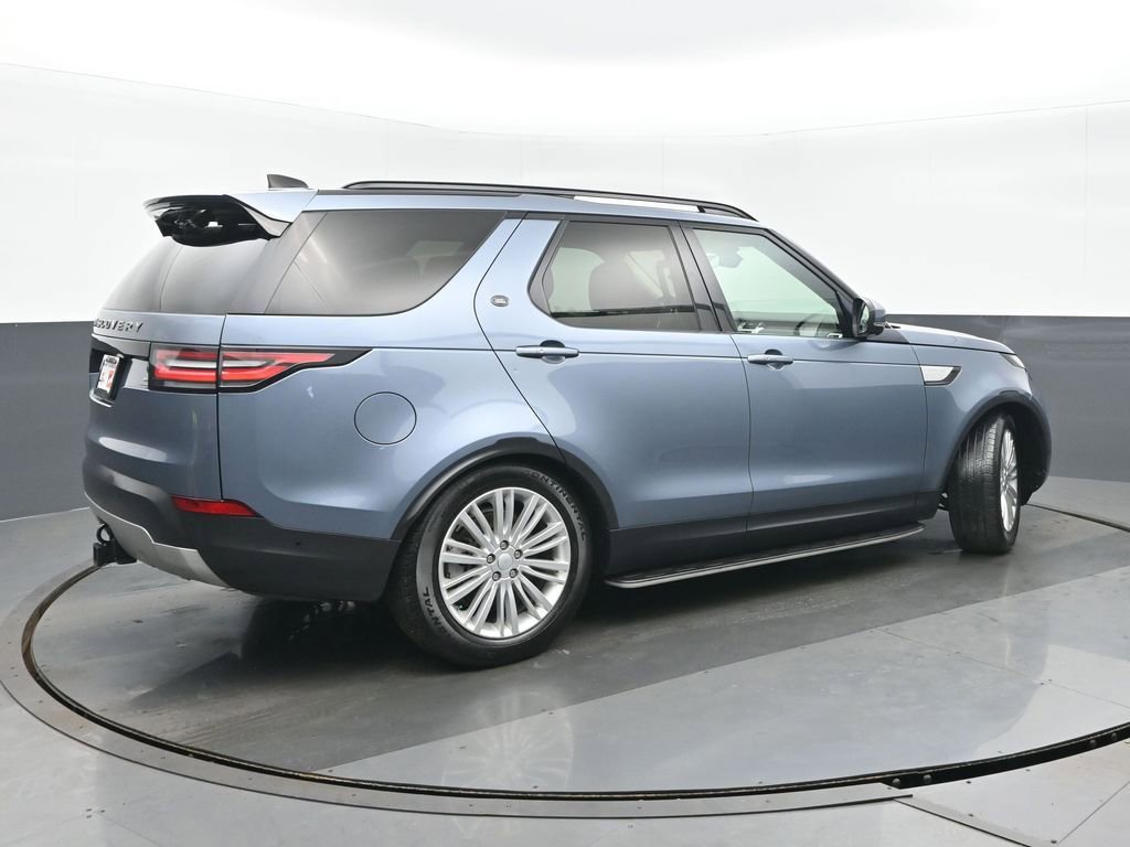 Used 2018 Land Rover Discovery HSE image 3