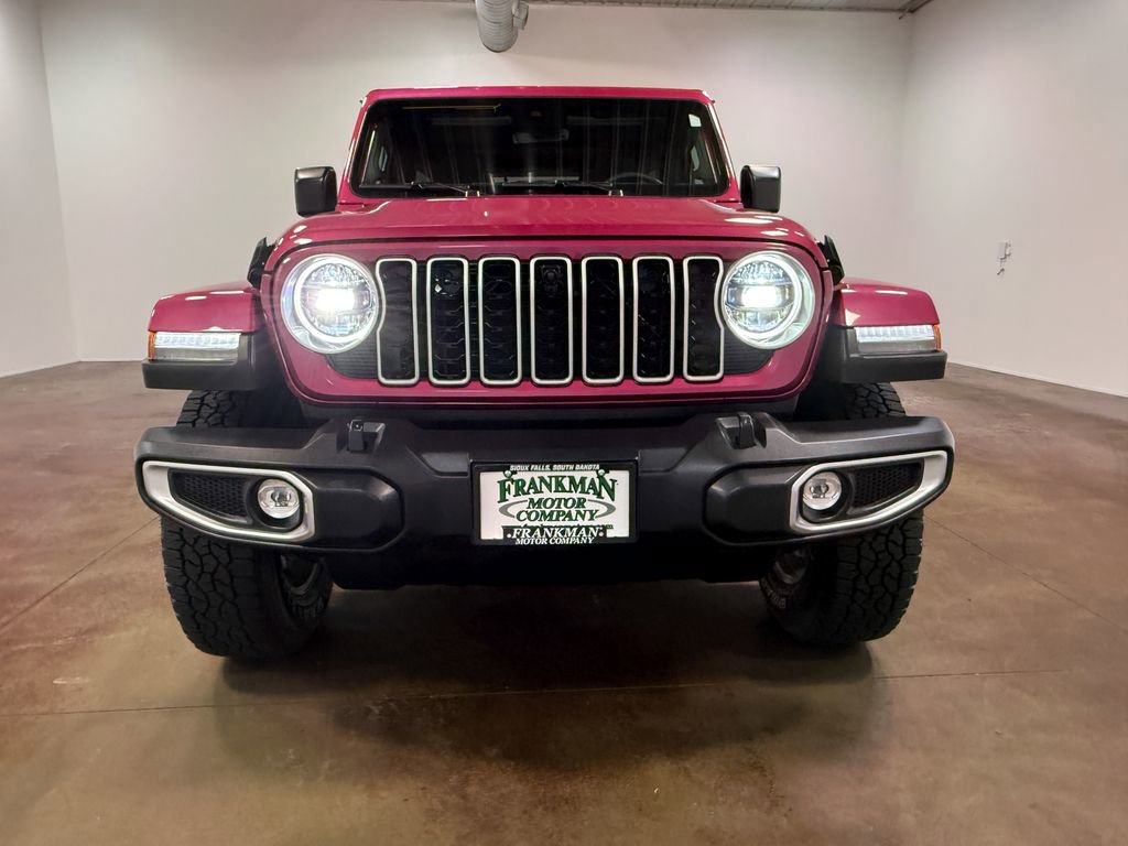 Used 2024 Jeep Wrangler Unlimited Sahara w/ Technology Group AWD/4WD image 40