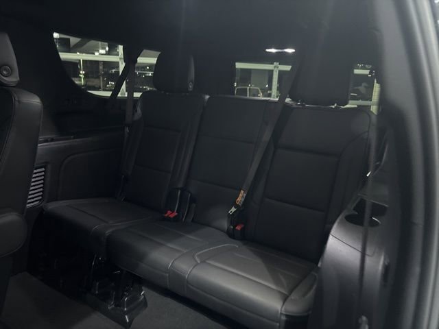 Used 2025 GMC Yukon XL Denali AWD/4WD image 31