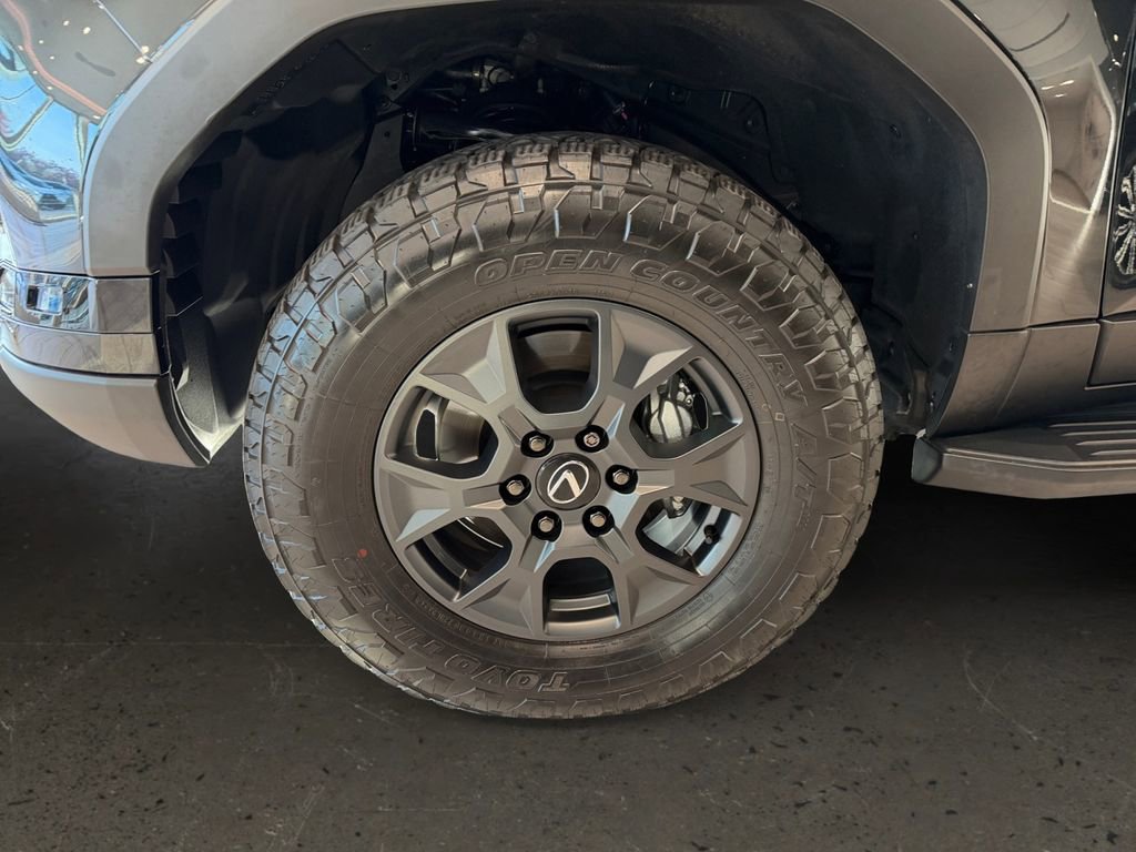 Certified 2025 Lexus GX 550 image 25