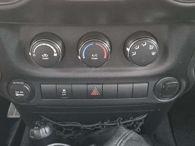 Used 2015 Jeep Wrangler Sport image 15