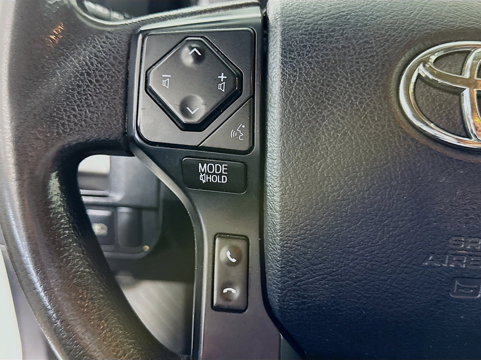 Used 2019 Toyota Tacoma SR image 14