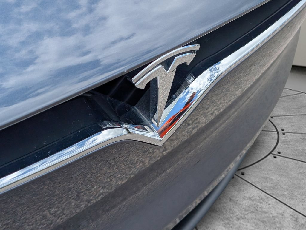 Used 2020 Tesla Model X Long Range AWD/4WD image 10