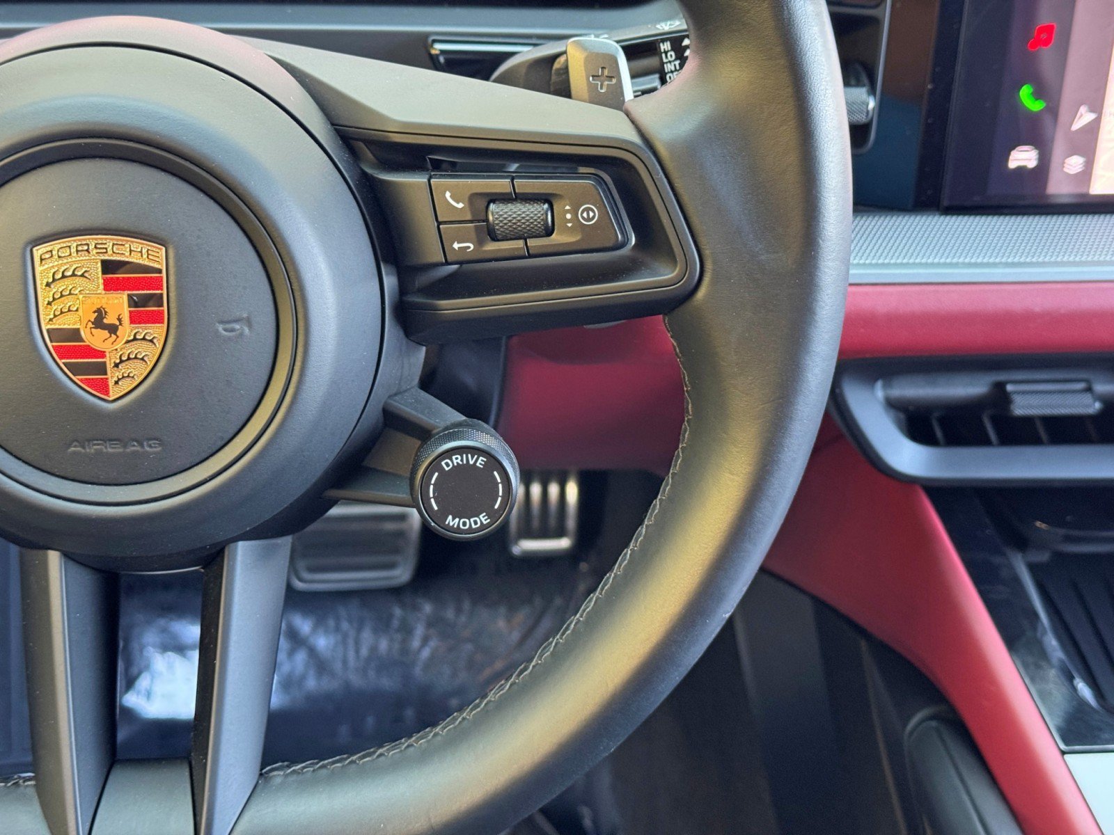 Used 2024 Porsche Cayenne S w/ Premium Package Plus AWD/4WD image 24