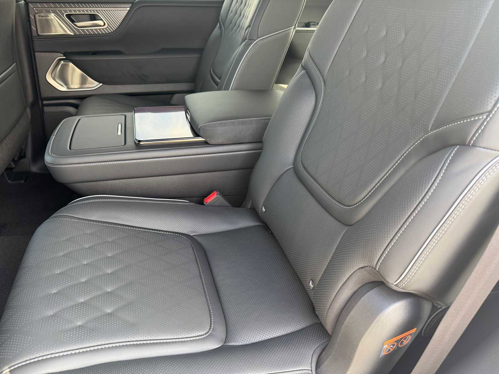 New 2026 INFINITI QX80 Autograph w/ Premium Cargo Package image 23
