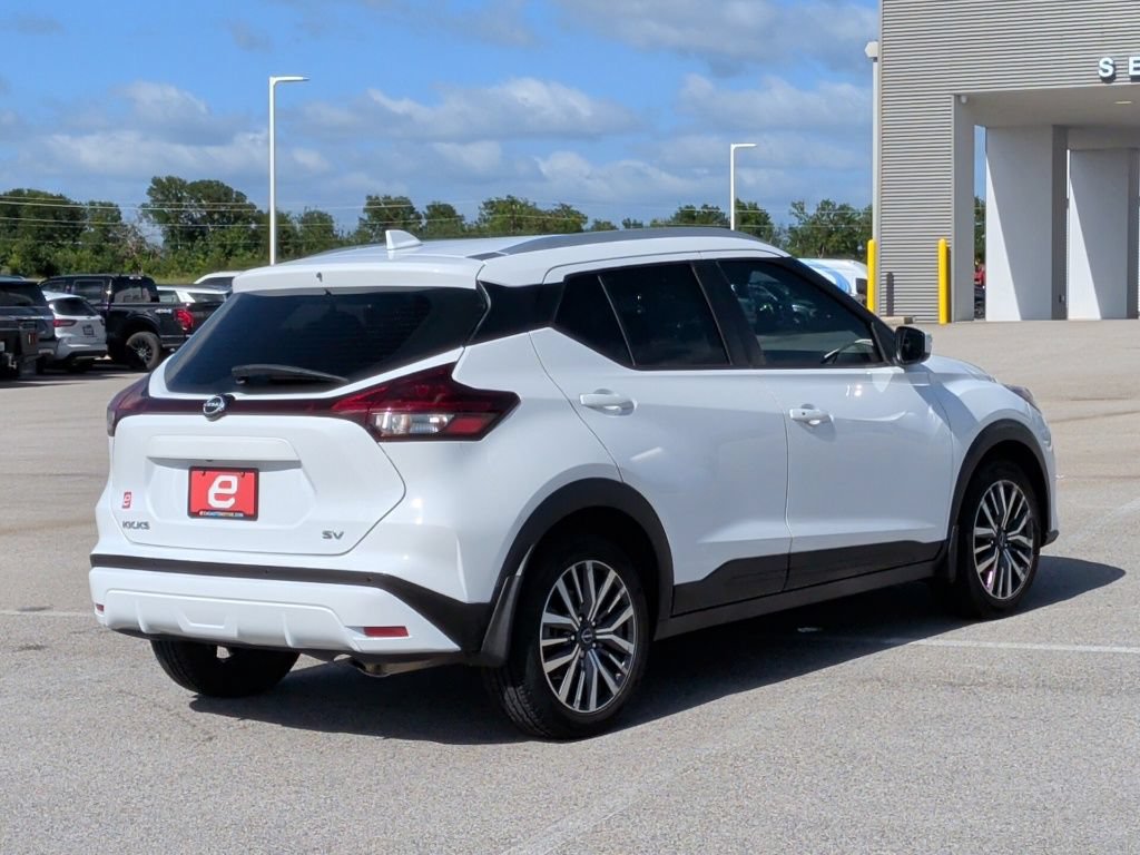 Used 2023 Nissan Kicks SV FWD image 8
