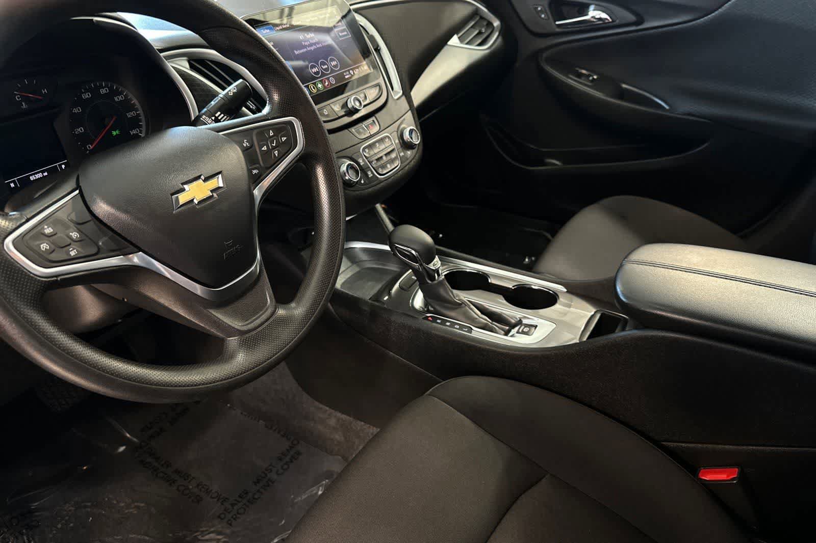 Used 2022 Chevrolet Malibu LT FWD image 12