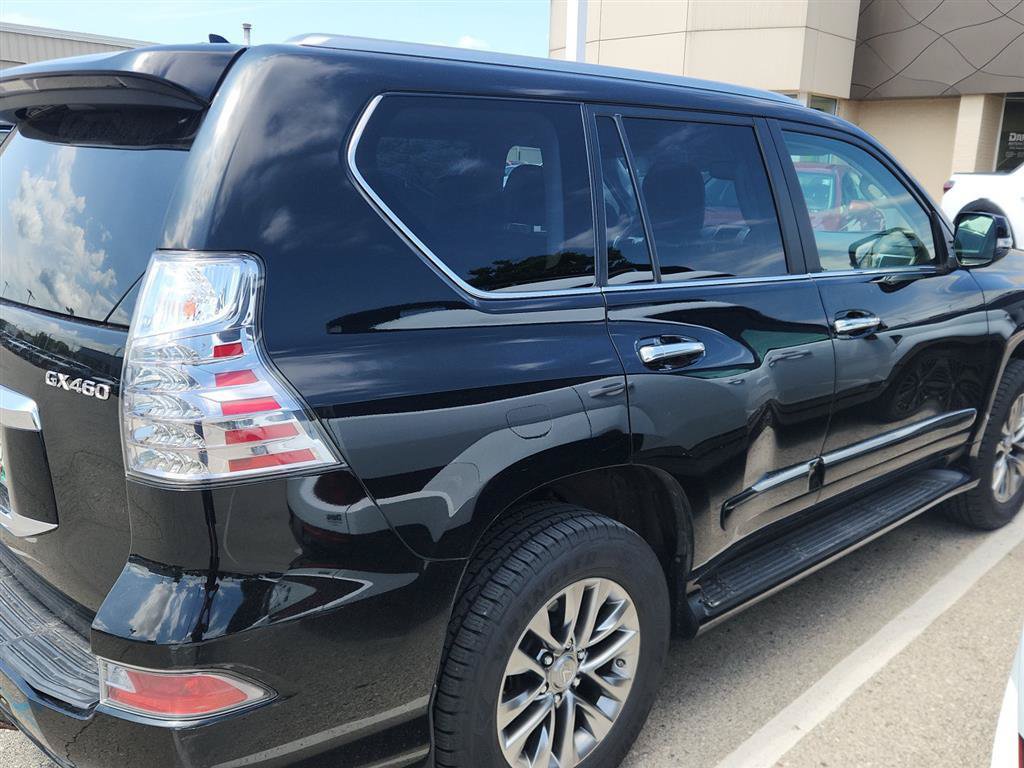 Used 2014 Lexus GX 460 Luxury w/ Driver Support Package AWD/4WD image 4