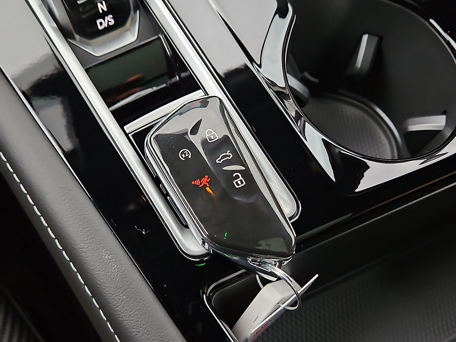 New 2026 Volkswagen Atlas Cross Sport SE image 19