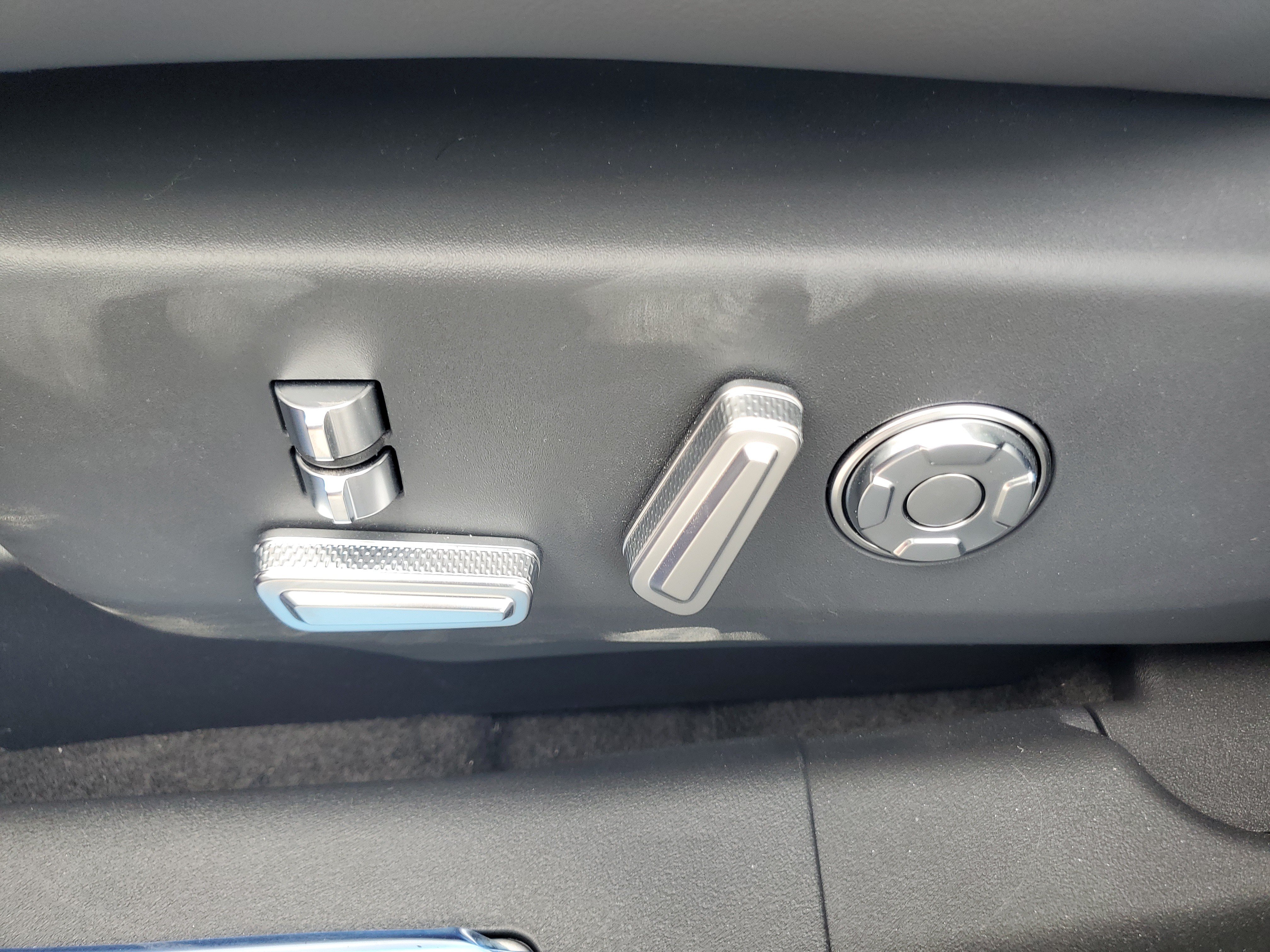 New 2026 Lincoln Nautilus Reserve AWD/4WD image 12
