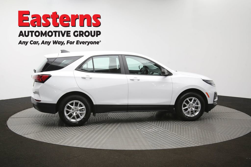 Used 2022 Chevrolet Equinox LS FWD image 42