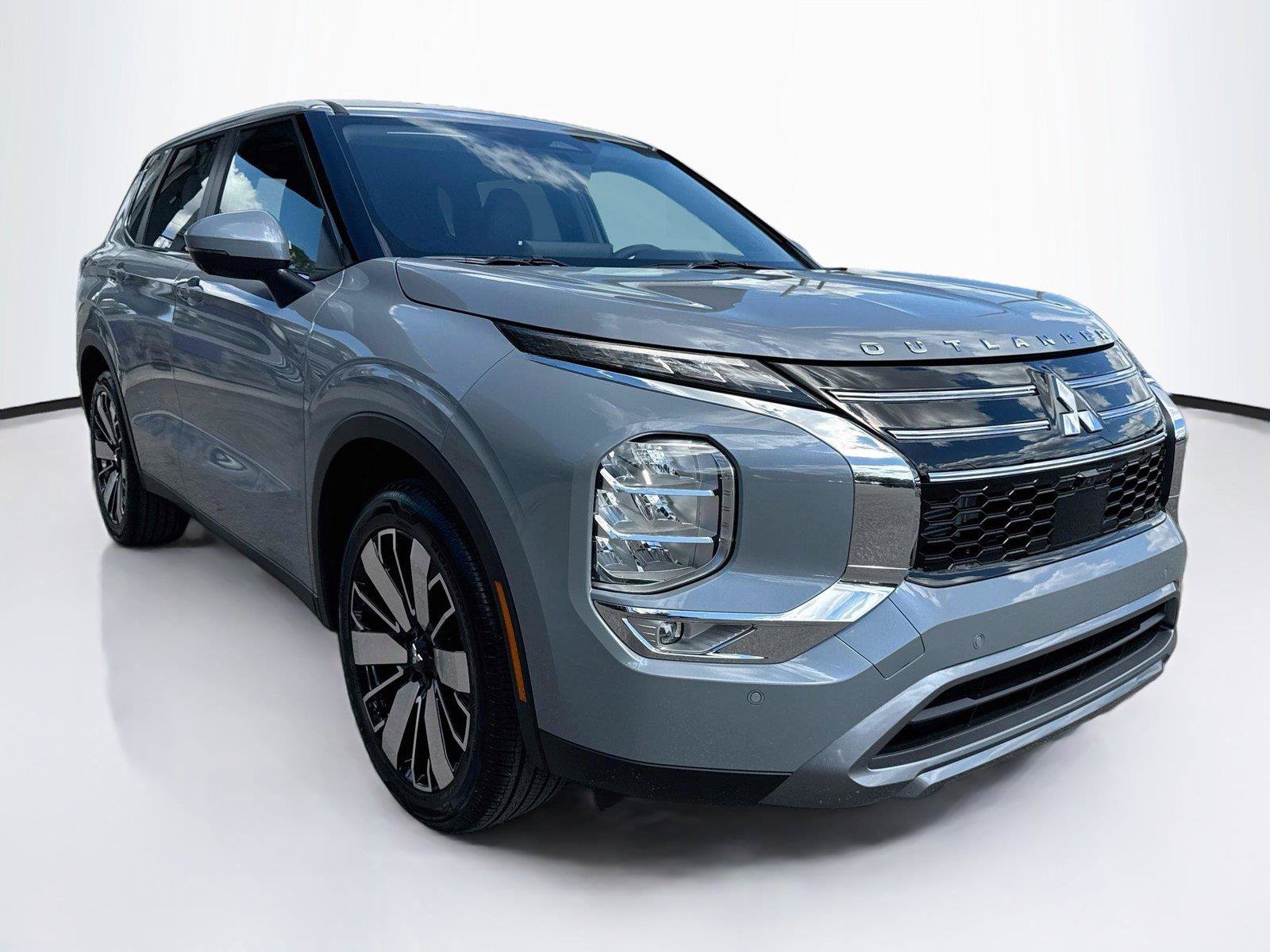 New 2026 Mitsubishi Outlander SE FWD image 7