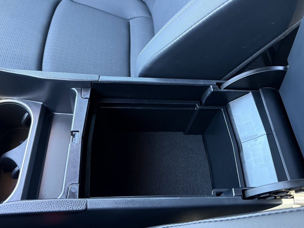 Used 2024 Toyota bZ4X Limited image 31