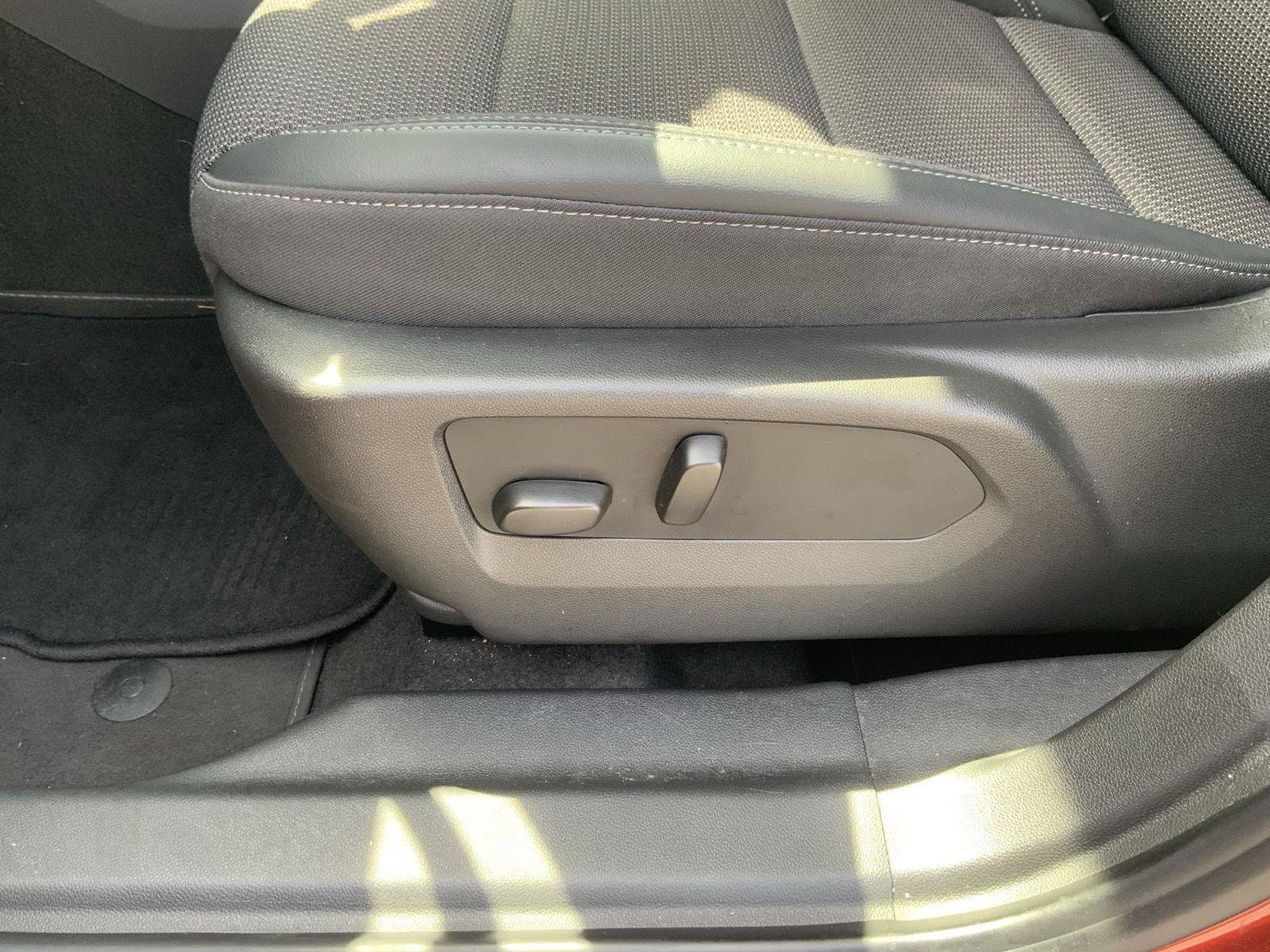 Used 2023 Buick Envision Preferred FWD image 25