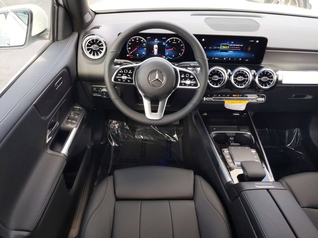 Used 2022 Mercedes-Benz GLB 250 4MATIC image 12