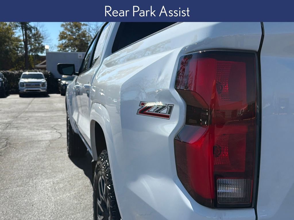 Used 2024 Chevrolet Colorado Z71 w/ Z71 Convenience Package 2 image 14
