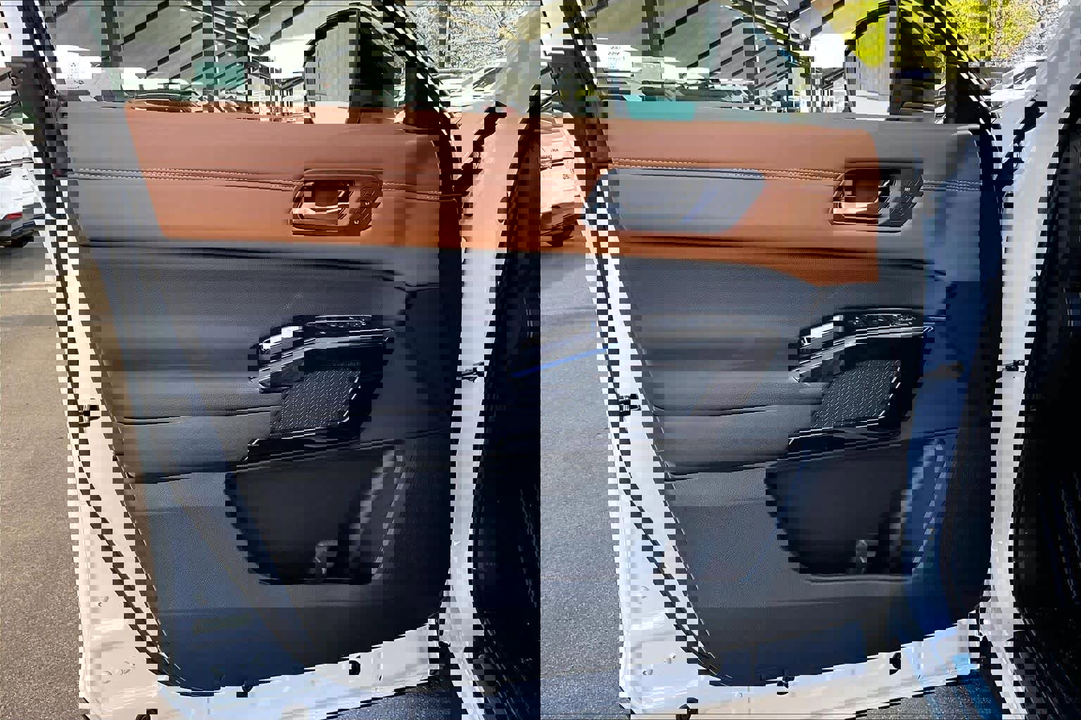 New 2026 Nissan Pathfinder Platinum image 13