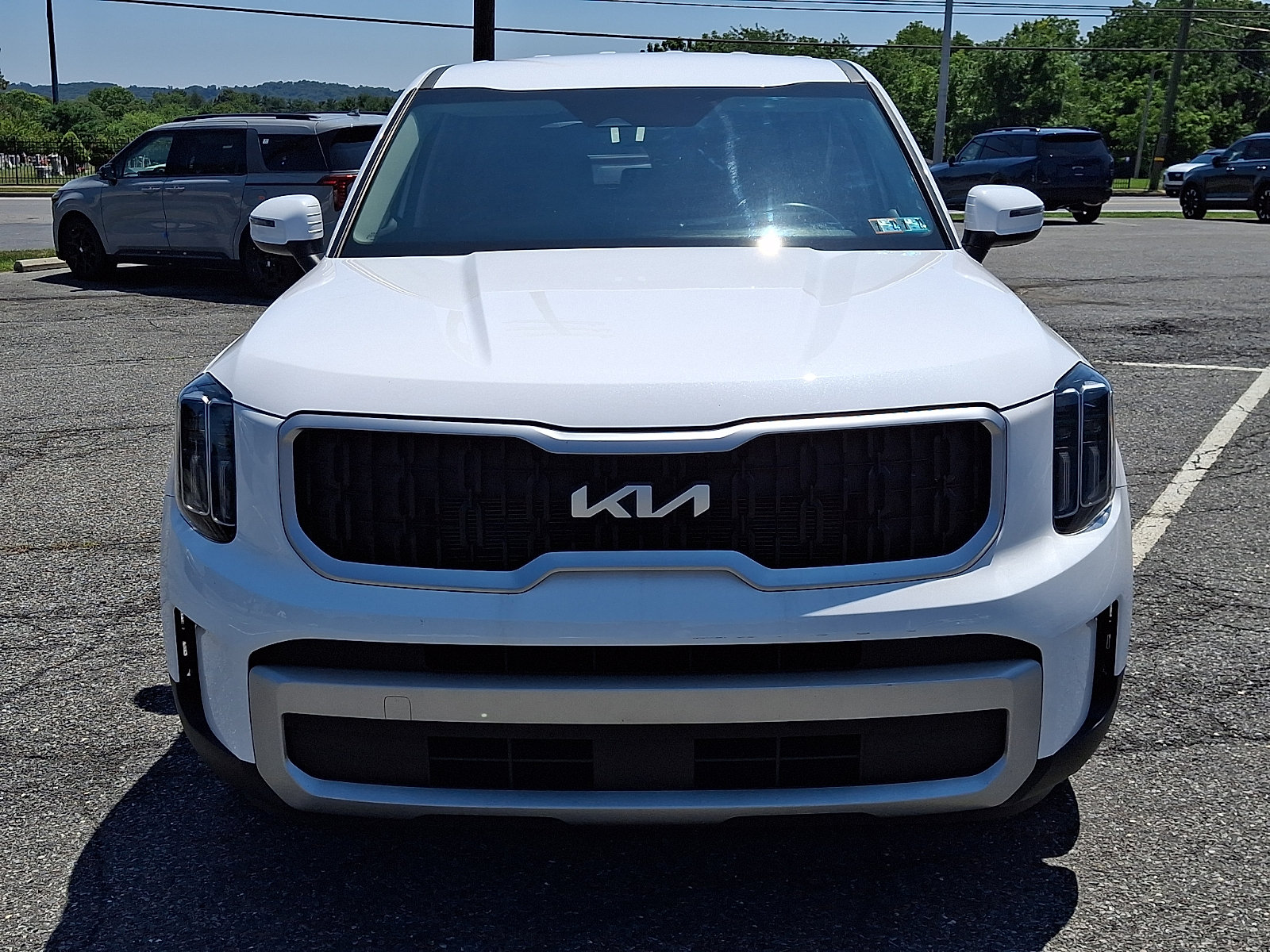 Certified 2024 Kia Telluride LX AWD/4WD image 2