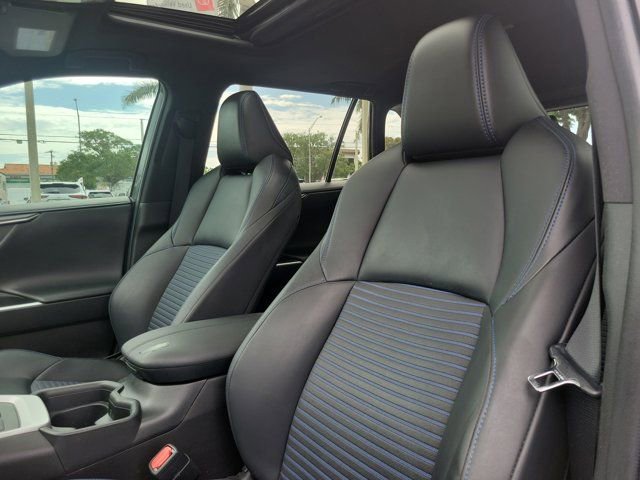 Used 2020 Toyota RAV4 XSE w/ XSE Grade Weather Package AWD/4WD image 14