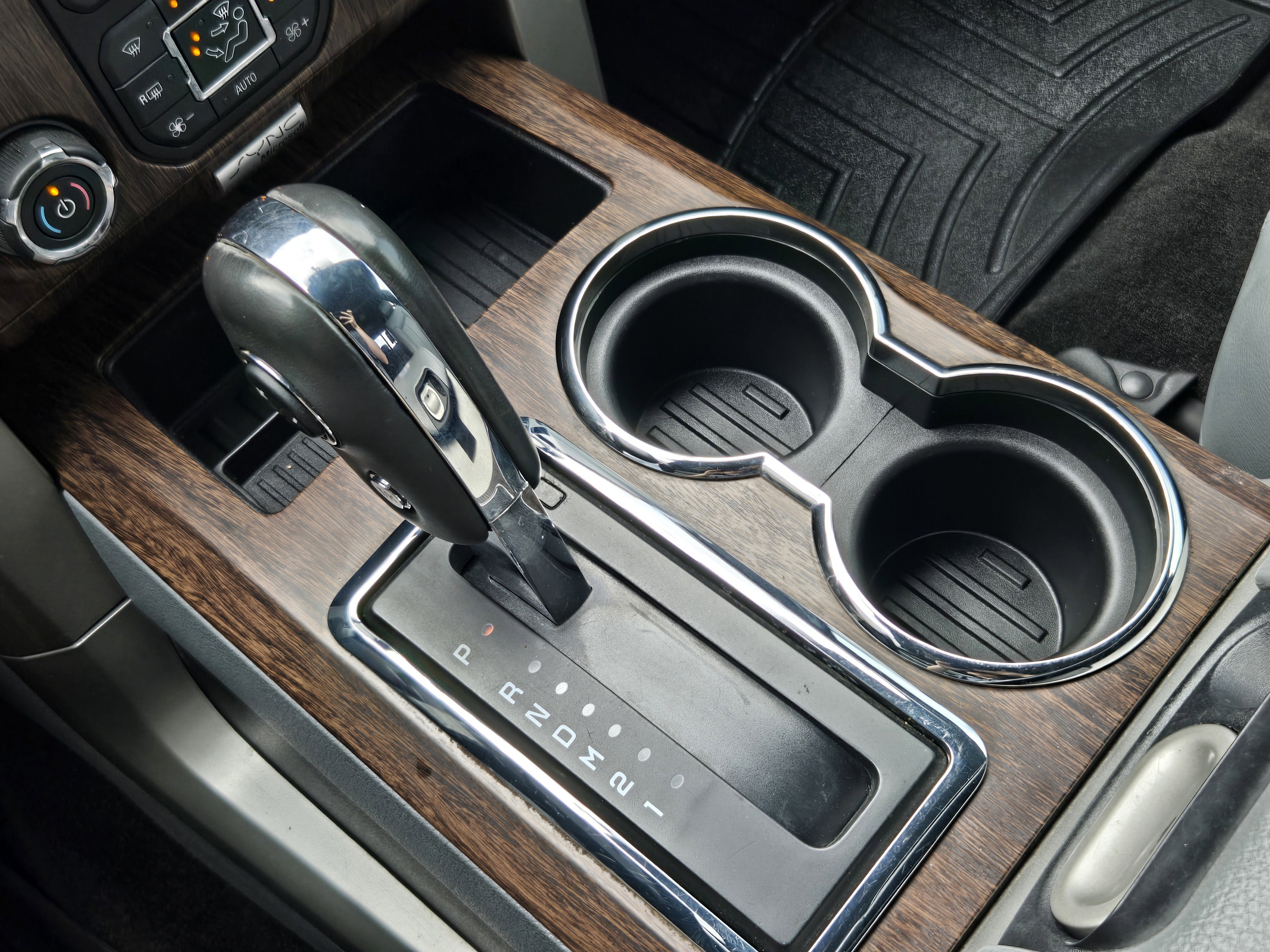 Used 2013 Ford F150 Lariat w/ Luxury Equipment Group image 15