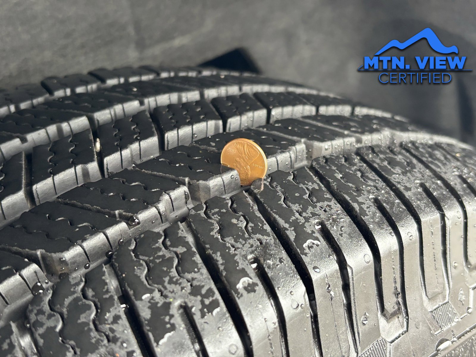 Used 2024 Ford Expedition XLT image 15