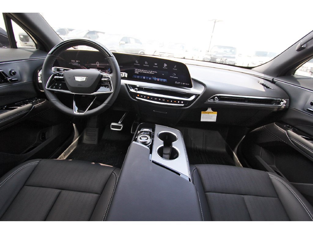 New 2027 Cadillac Lyriq Luxury RWD image 9