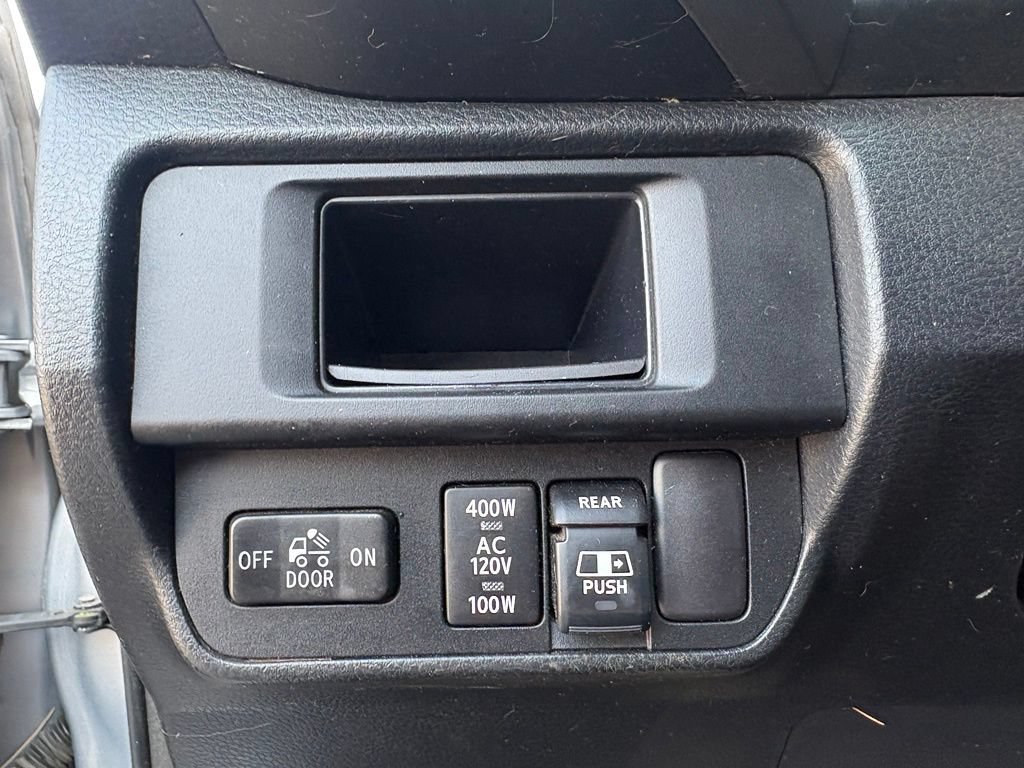 Used 2017 Toyota Tacoma TRD Off-Road w/ Tow Package RWD image 14