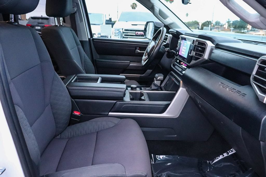 Used 2022 Toyota Tundra SR5 w/ SR5 Convenience Package RWD image 20