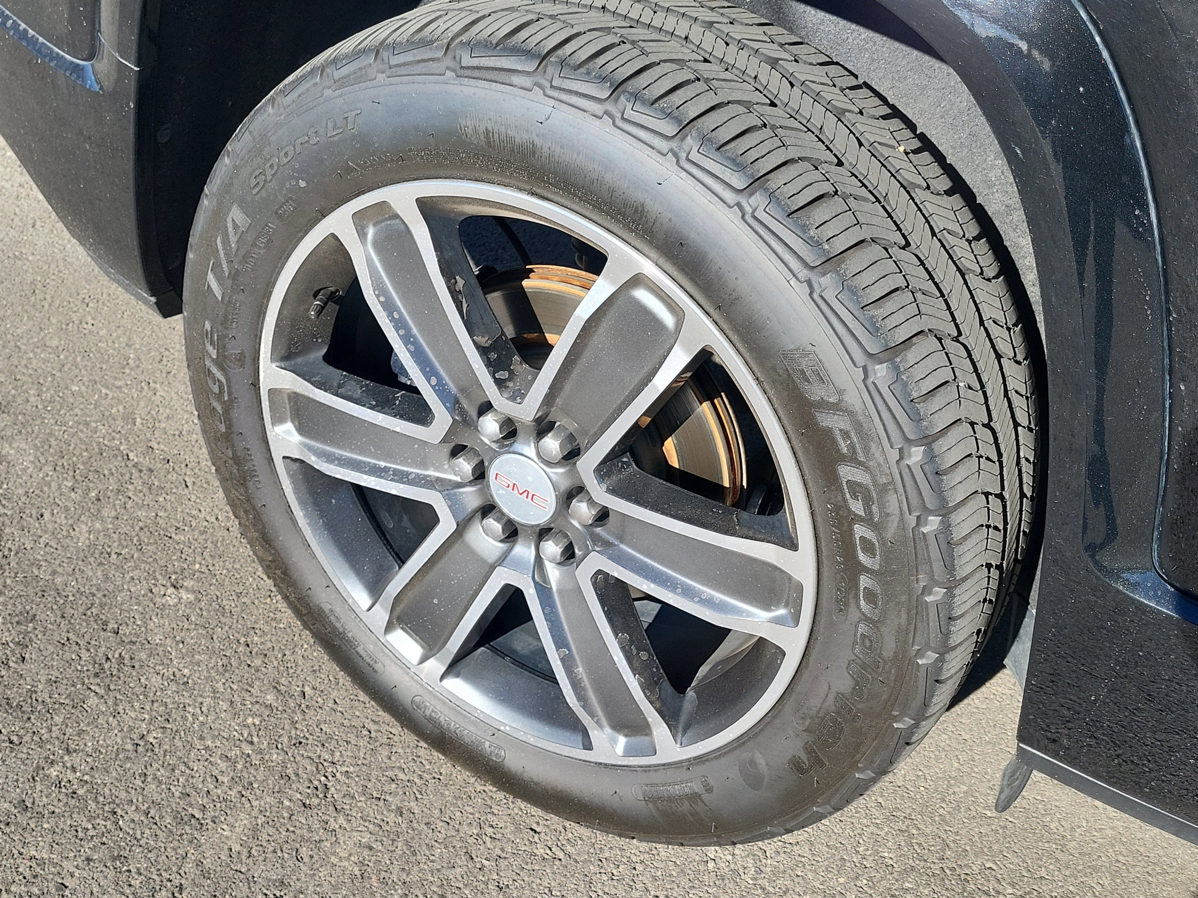 Certified 2017 GMC Acadia Denali w/ Technology Package image 7