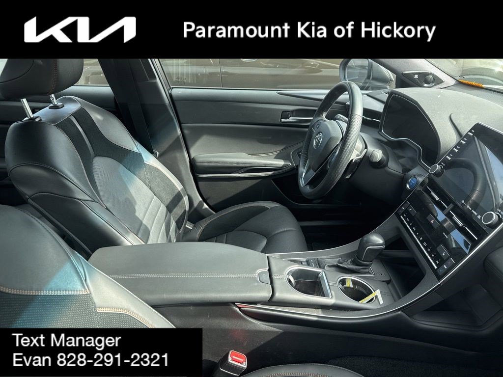 Used 2022 Toyota Avalon XSE w/ Carpet Mat Package (TMS) image 5