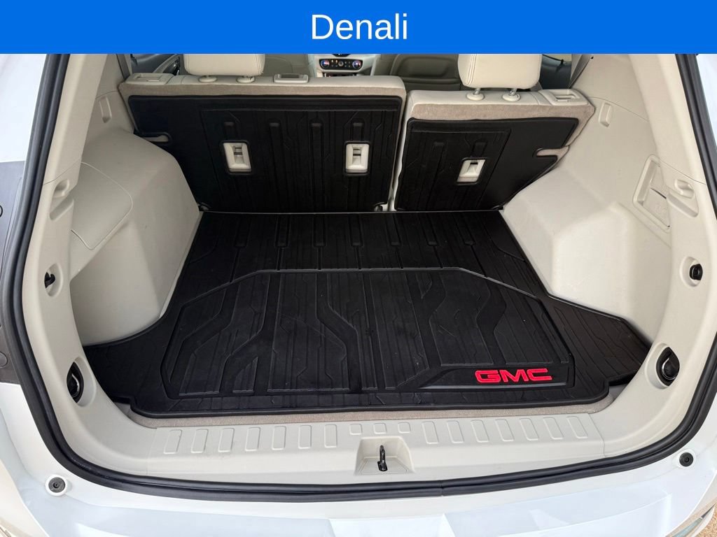 Used 2023 GMC Terrain Denali w/ LPO, Floor Liner Package AWD/4WD image 11