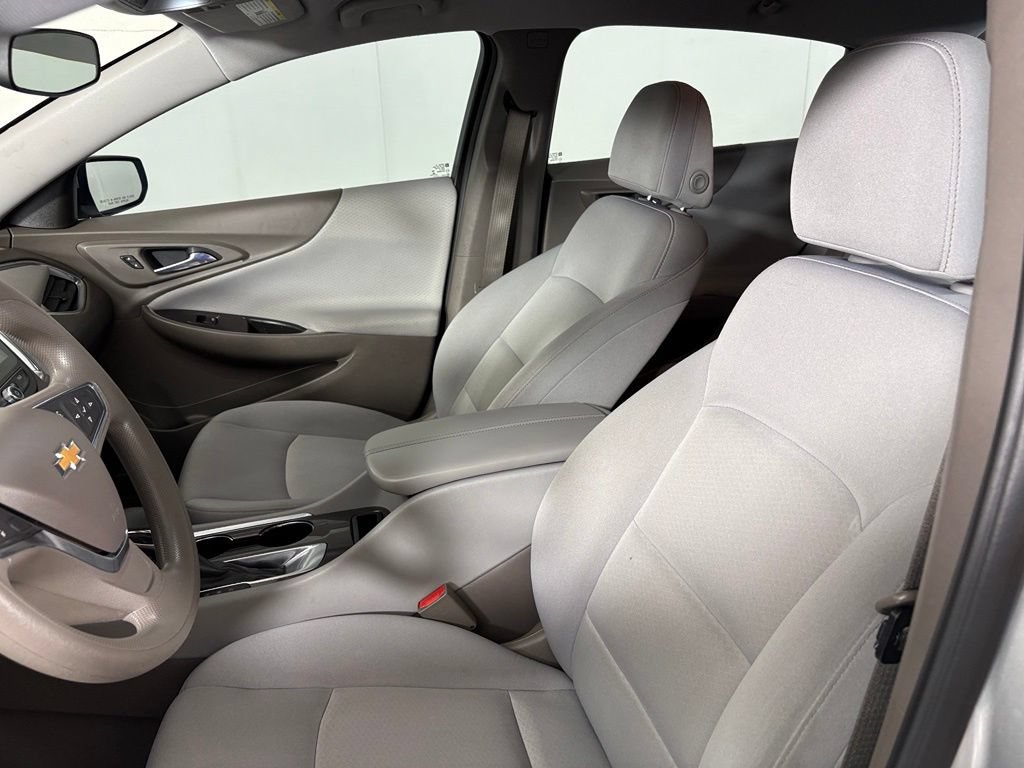 Used 2021 Chevrolet Malibu LT FWD image 20
