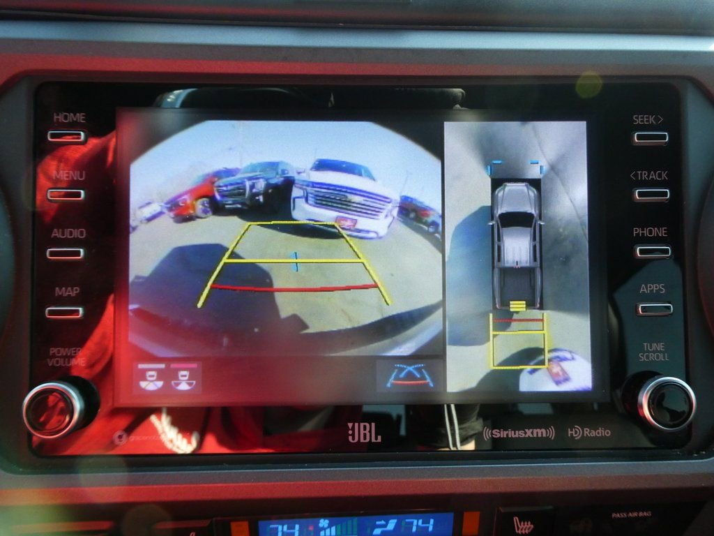 Used 2023 Toyota Tacoma TRD Off-Road w/ TRD Premium Off Road Package AWD/4WD image 31